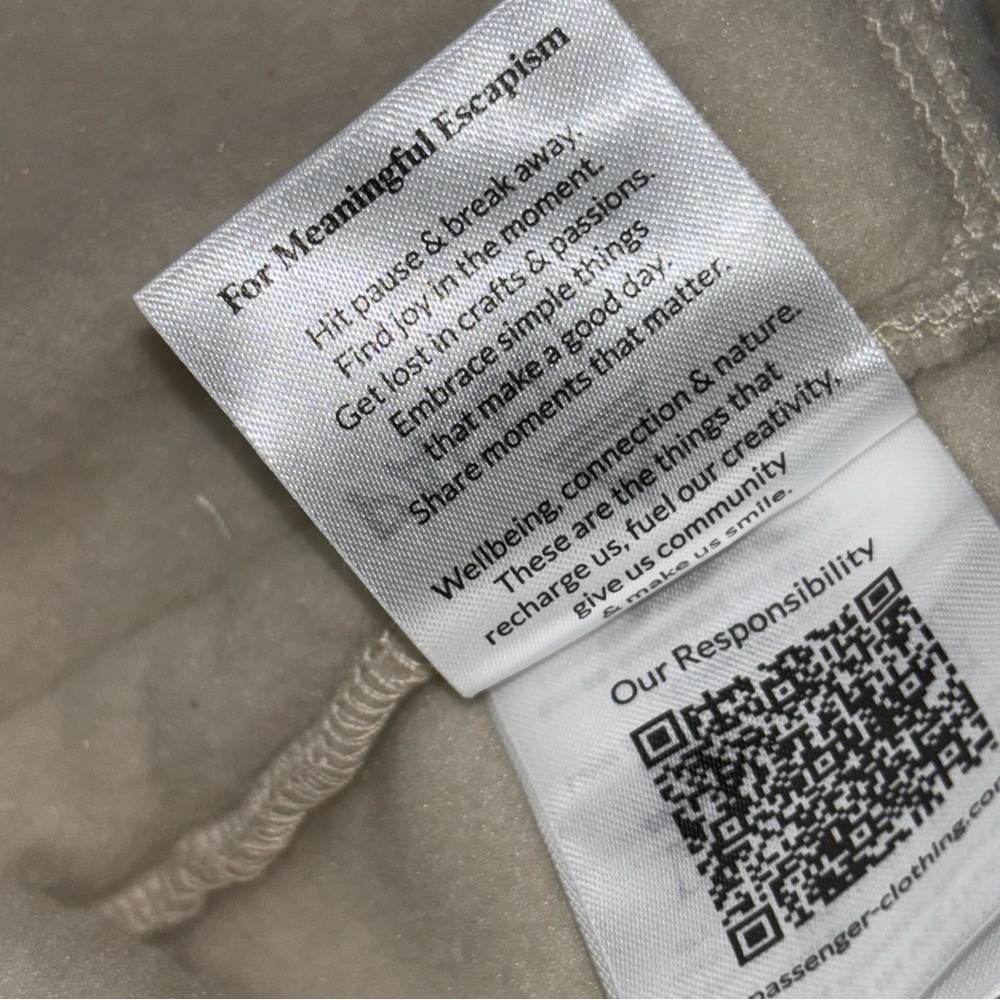 Passenger Offgrid 1/2 Zip Recycled Polar-Lined Sherpa Fleece Sweatshirt - Picture 10 of 11